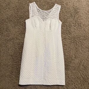 EUC Lilly Pulitzer Sofia dress in Resort White, size 4